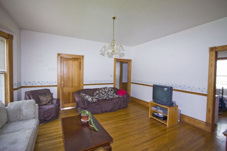 405 W Wash Front Room